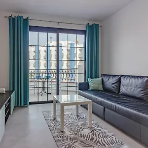 https://los-cristianos-sea-view-heated-pool.tenerifehoteles.net